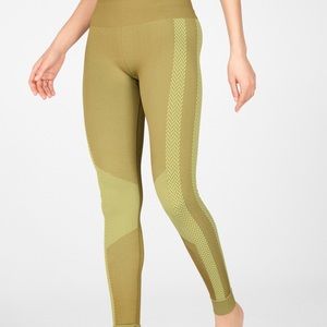 BRAND NEW Fabletics high waisted seamless check leggings